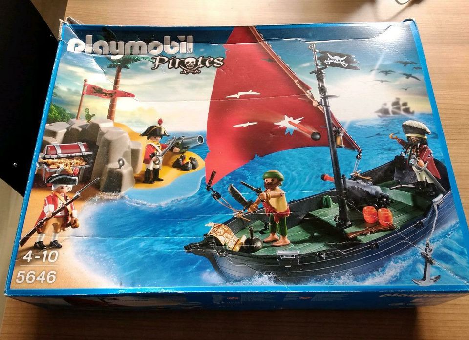 Playmobil pirates best sale 5646