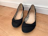 Schwarze Ballerinas mit Keilabsatz Gr. 37 Schleswig-Holstein - Bad Bramstedt Vorschau