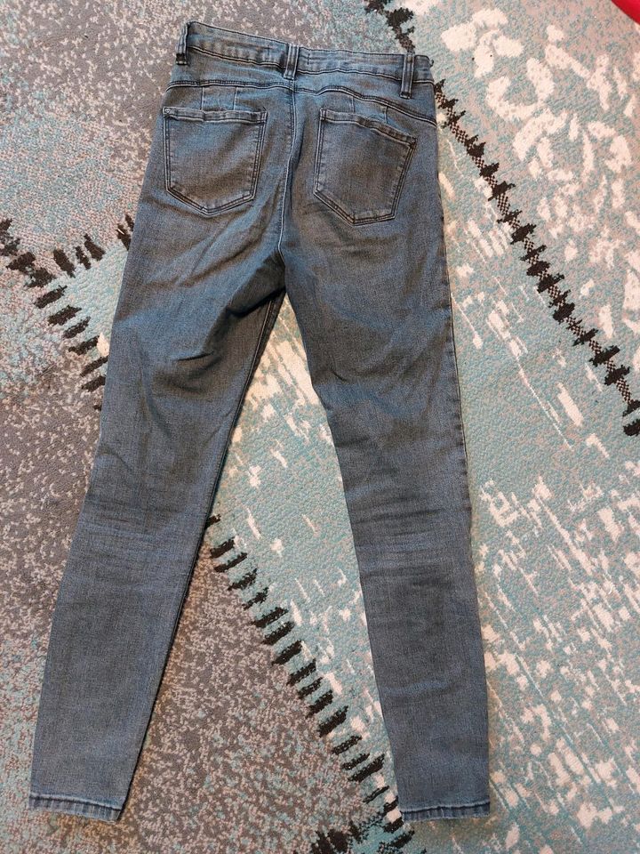 Jeans hose gr. 38 M guter Zustand in Garbsen