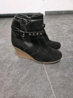 Stiefel mit Keilabsatz Größe 39 Nordrhein-Westfalen - Ennepetal Vorschau