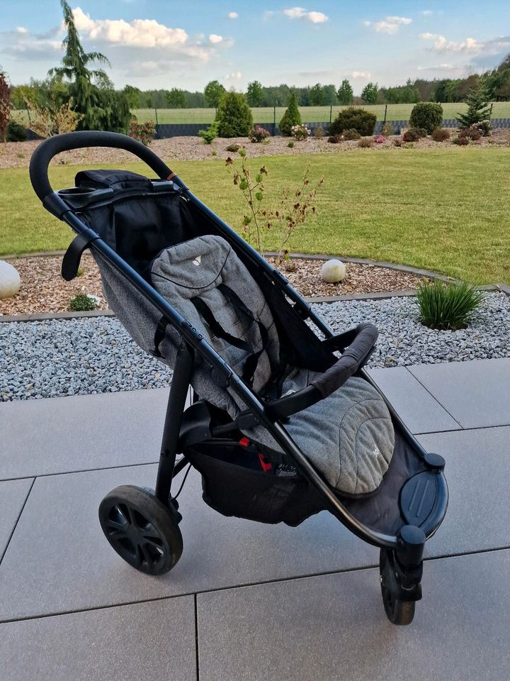 Buggy Joie Litetrax Sportwagen Kinderwagen mit Zubehör in Schwepnitz