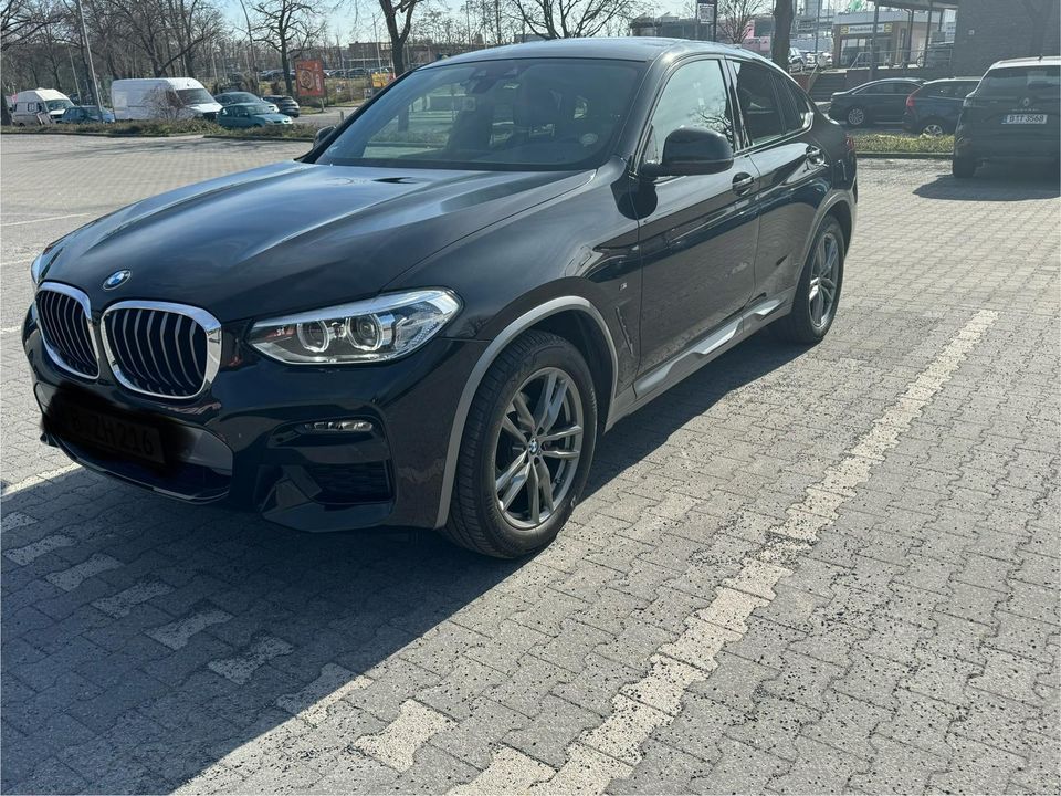 BMW X4 XDrive 20i M-Paket Lichtpaket 79100 KM Scheckheft in Berlin