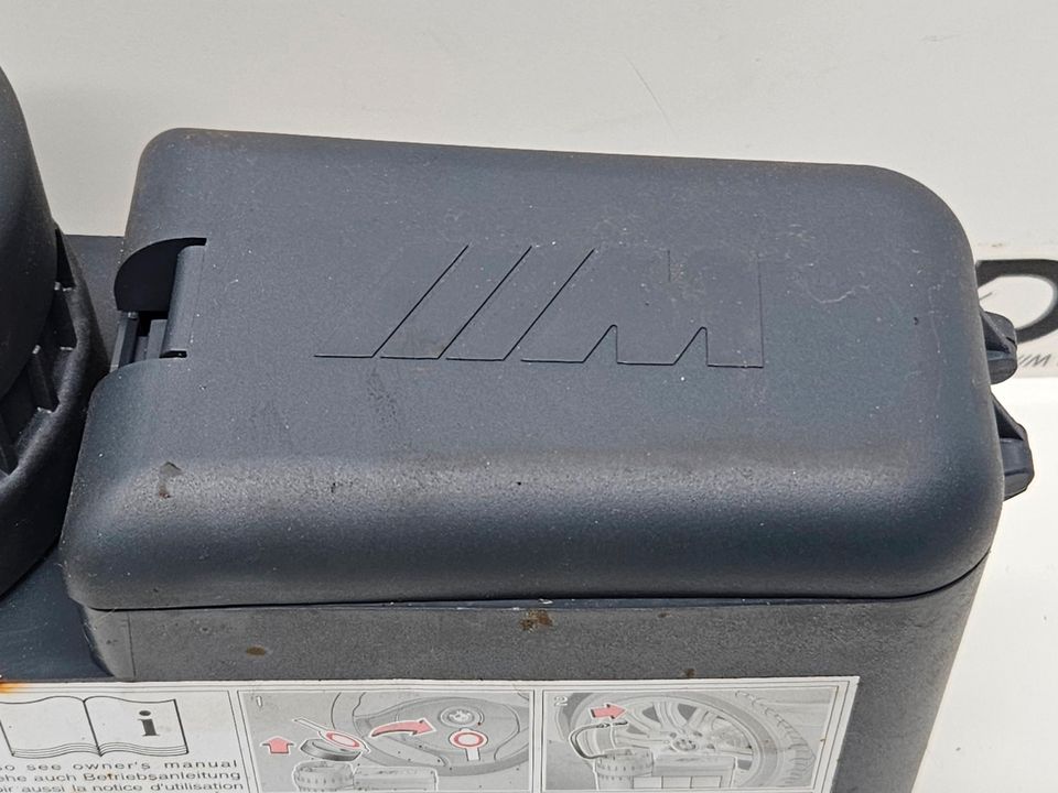 BMW M3 E46 71102228911 Reifenpumpe in Bunde