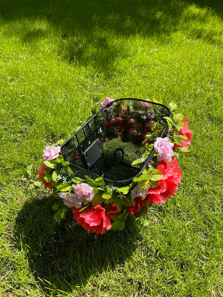 Fahrrad Korb Blumen in München