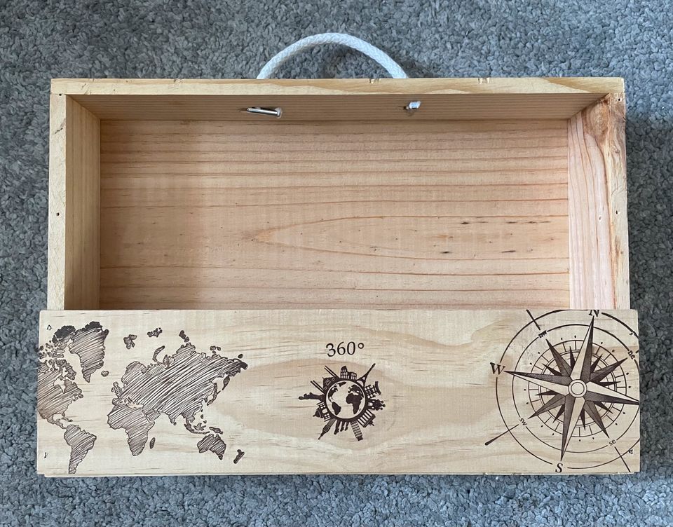 Holzkiste Geschenkverpackung Kompass Weltkarte in Saarbrücken