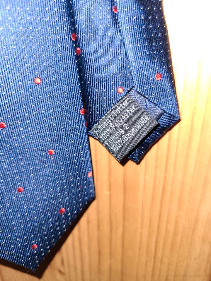 Krawatte blau / rot NEU in Bentzin