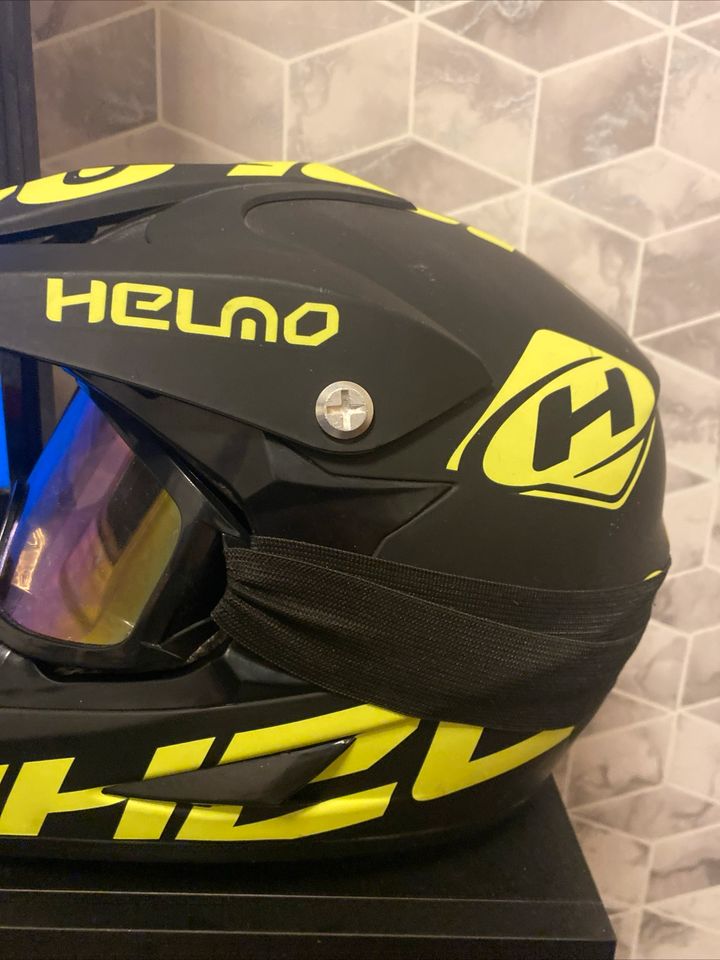 Motocross Helm in Mayen