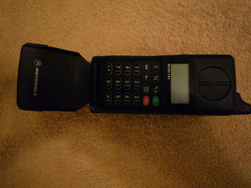 Rarität: Klapp/Falt-HANDY Motorola International 7200 aus 90er in Horstmar