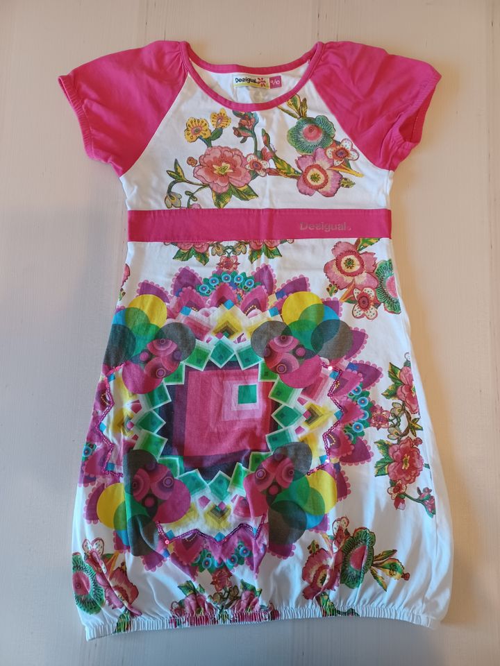 Kleid Desigual Gr. 128/134 in Dresden