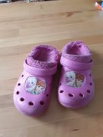 Clogs Gr 26 /27 Disney Elsa und Anna Hausschuhe Badeschuhe Hessen - Rodgau Vorschau