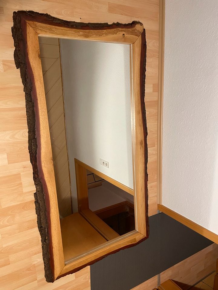 NEU Unikat Ganzkörperspiegel Wandspiegel Baumkante Eiche Massiv in Hirrlingen