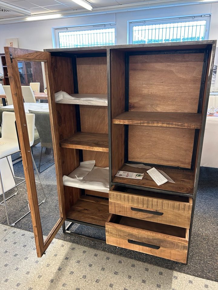 ‼️-55% Rabatt‼️Wolf Möbel Akazie Holz HighBoard Schrank Vitrine in Stendal