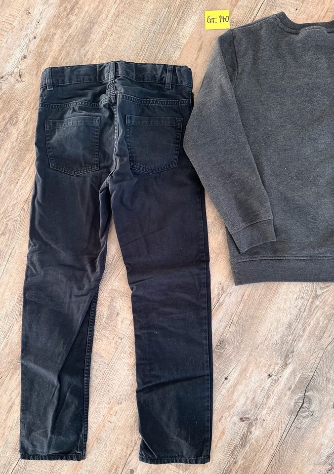 ⭐️ Sweatshirt, Pullover, Longshirt, Jeans, Gr. 140, u.a. H&M ⭐ in Falkenberg/Elster