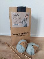Strickset We are knitters Hackney Cardigan grau Sachsen - Adorf-Vogtland Vorschau