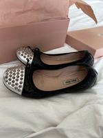 Miu miu ballerinas 36,5 schwarz Lack Silber Nieten Stuttgart - Möhringen Vorschau