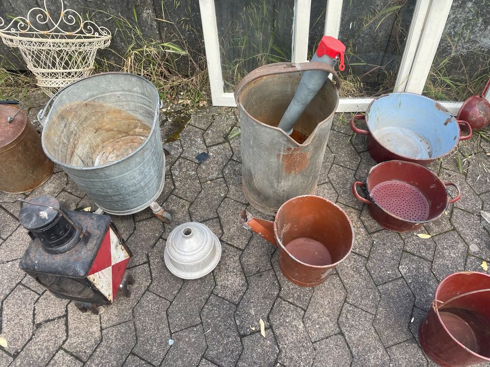 Alt Garten Deko , Oma’s Küchen Deko in Saarbrücken