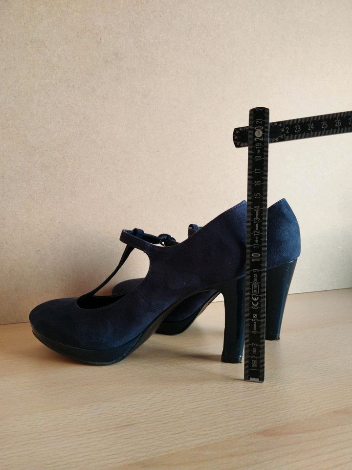 Blaue Pumps gr 36 in Melsbach