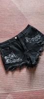 Gothic Hotpants mit Verzierung Berlin - Spandau Vorschau