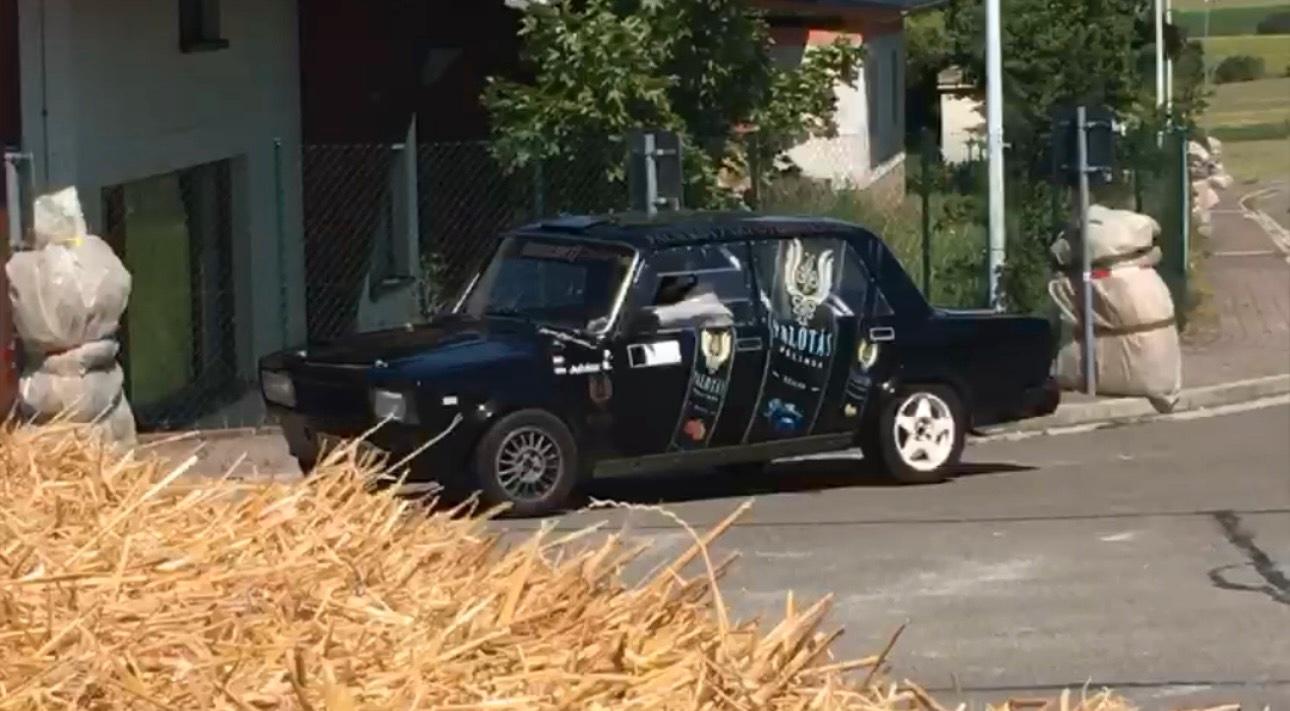 Abbildung des Autos Lada 2105 Tourenwagen