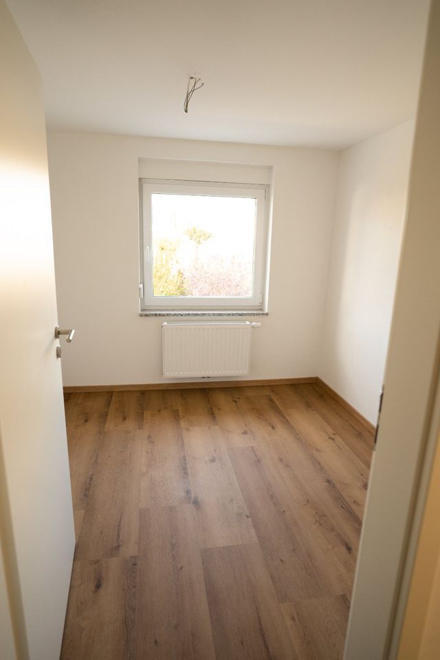 Helle 3 Zimmer ETW mit Garten (saniert, KfW 55) in Schwarzenfeld