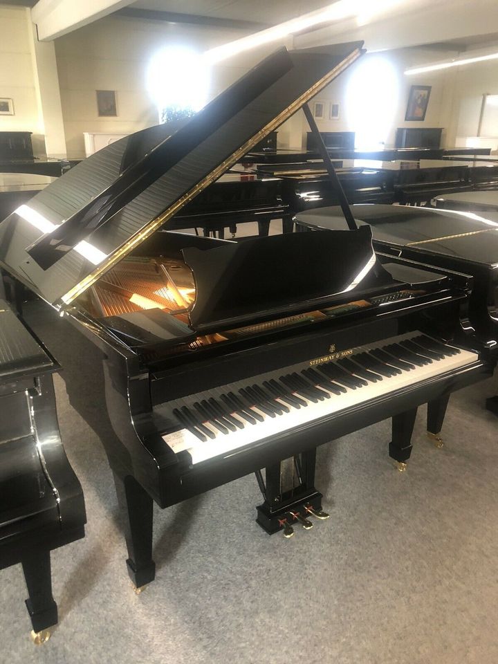 Flügel Steinway& Sons 0 , 180 cm ,  neuwertig in Oberthulba