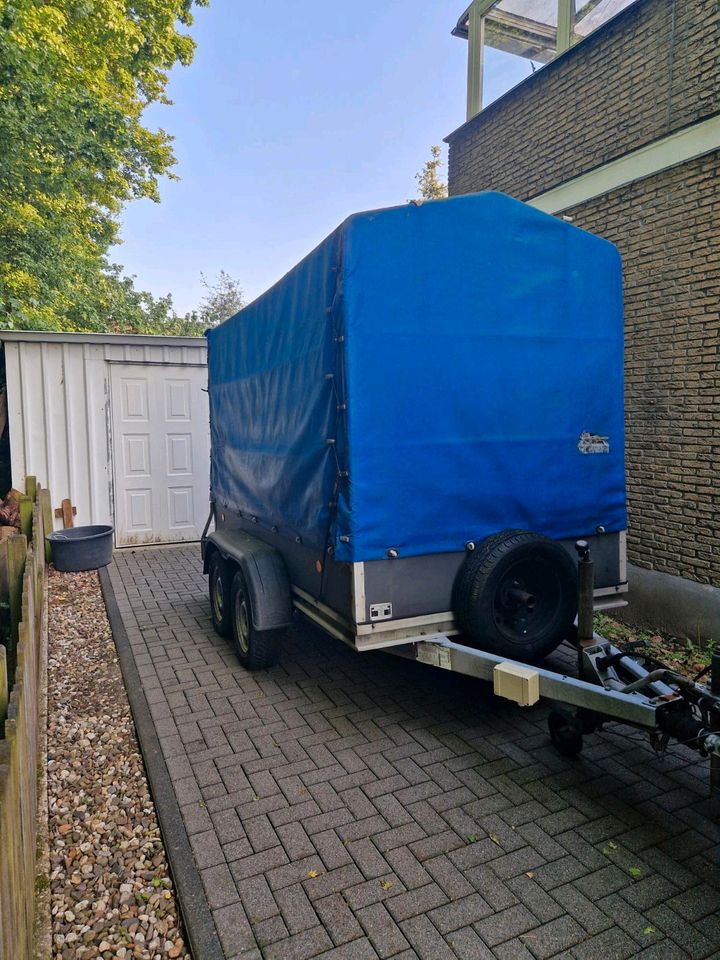 Böckmann Anhänger mit Plane, Doppelachser, 2000kg in Wesel