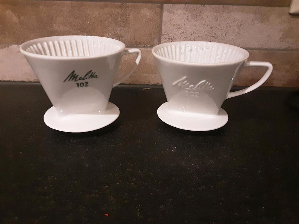 Zwei alte Melitta Kaffefilter 102 - Porzellan - 2 + 3 Loch Filter in Bayern  - Burkardroth | eBay Kleinanzeigen ist jetzt Kleinanzeigen