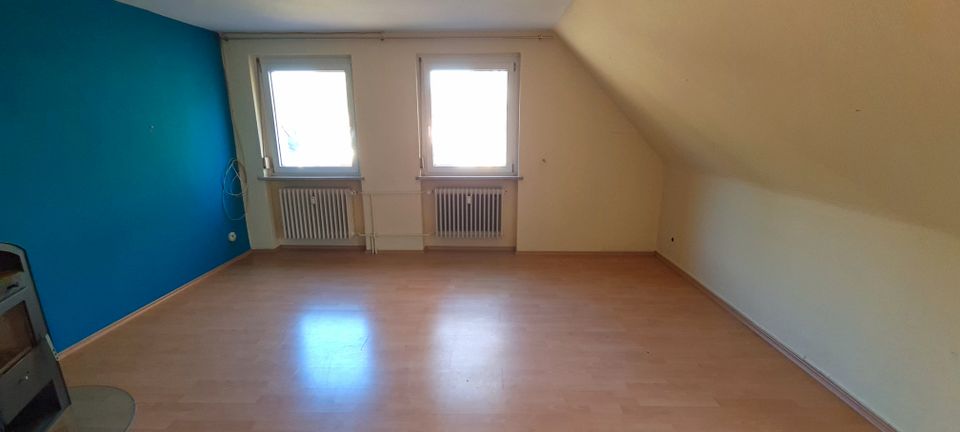 Großzügige 4-Zimmer-Wohnung mit großer Loggia in Reeßum zu vermieten in Reeßum