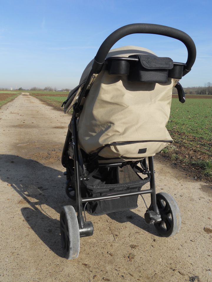 Joie Kinderwagen Sportwagen Litetrax 4 Neuwertig in Obersulm