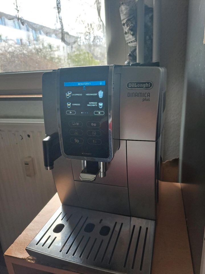 KaffeeMaschine Vollautomat Delonghi Dinamica plus in Bremen
