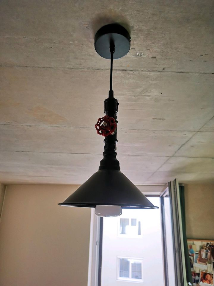 Lampe ohne LED Birne in Lindau