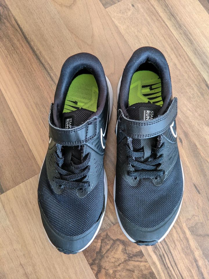 Nike Star Runner Gr. 32 Turnschuhe Sportschuhe in Baden-Württemberg -  Holzgerlingen | Gebrauchte Kinderschuhe Größe 32 kaufen | eBay  Kleinanzeigen ist jetzt Kleinanzeigen