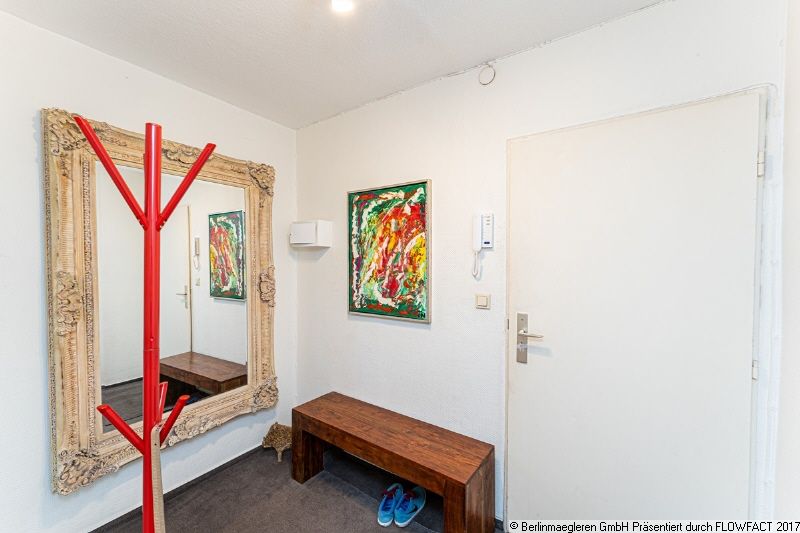 2-room apartment in an old building in the popular Nollendorf neighborhood in Berlin