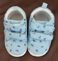 Babyschuhe von Sterntaler Krabbelschuhe, Hausschuhe Größe 21/22 Düsseldorf - Garath Vorschau