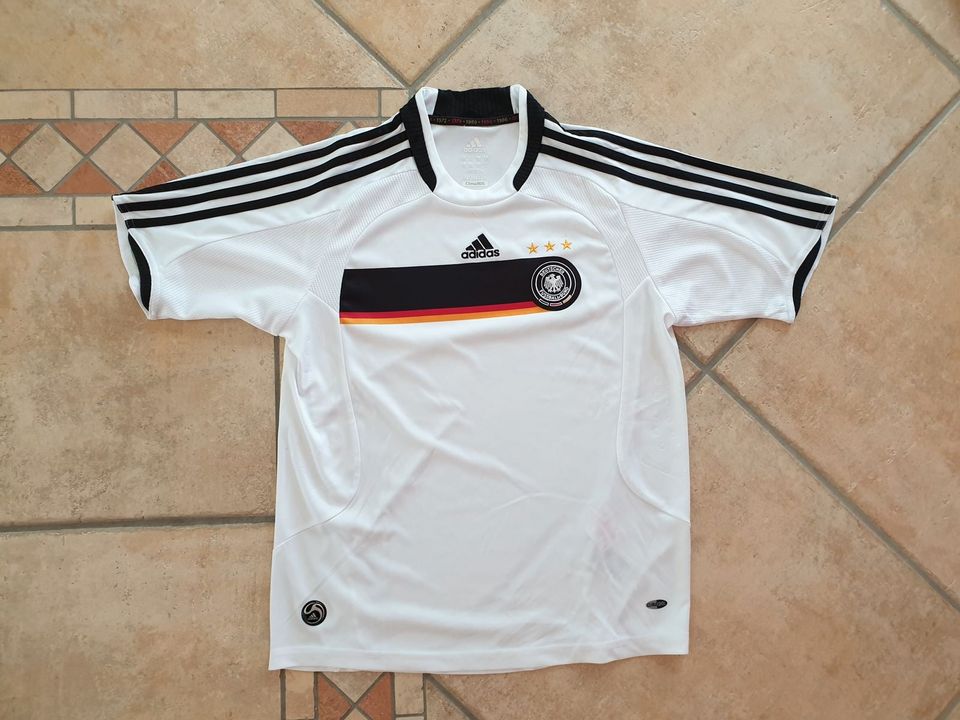 Sportshirt Adidas Gr.152 in Hessisch Oldendorf