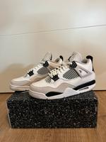 Air Jordan 4 Retro Bayern - Burgberg Vorschau