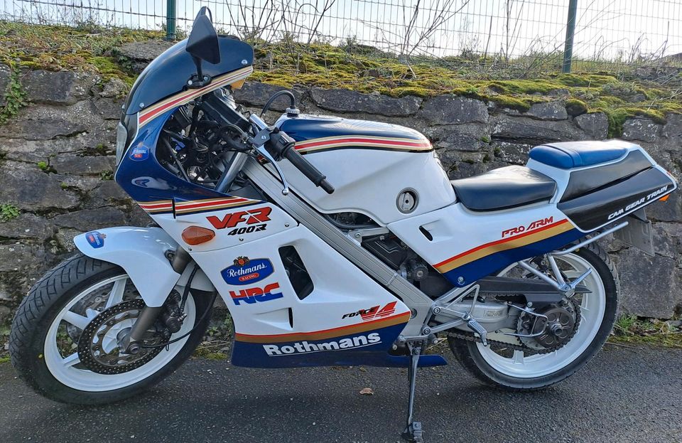 Honda vfr400 NC24 1988 in Offenburg