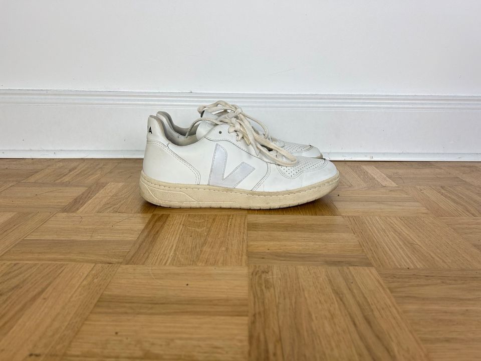 Veja Woman V-10 Sneaker Gr.39 White Leder Turnschuh Lowtops Weiß in Düsseldorf