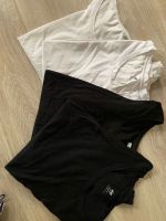 2 T-Shirts weiß & schwarz Schwangerschaftsbekleidung Umstandsmode Niedersachsen - Landwehr Vorschau