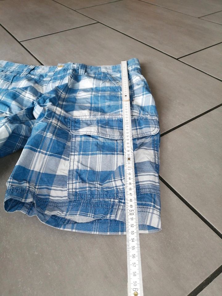 Blau weiß karierte Shorts, kurze Hose, Esprit, Gr. 32 in Neuenmarkt