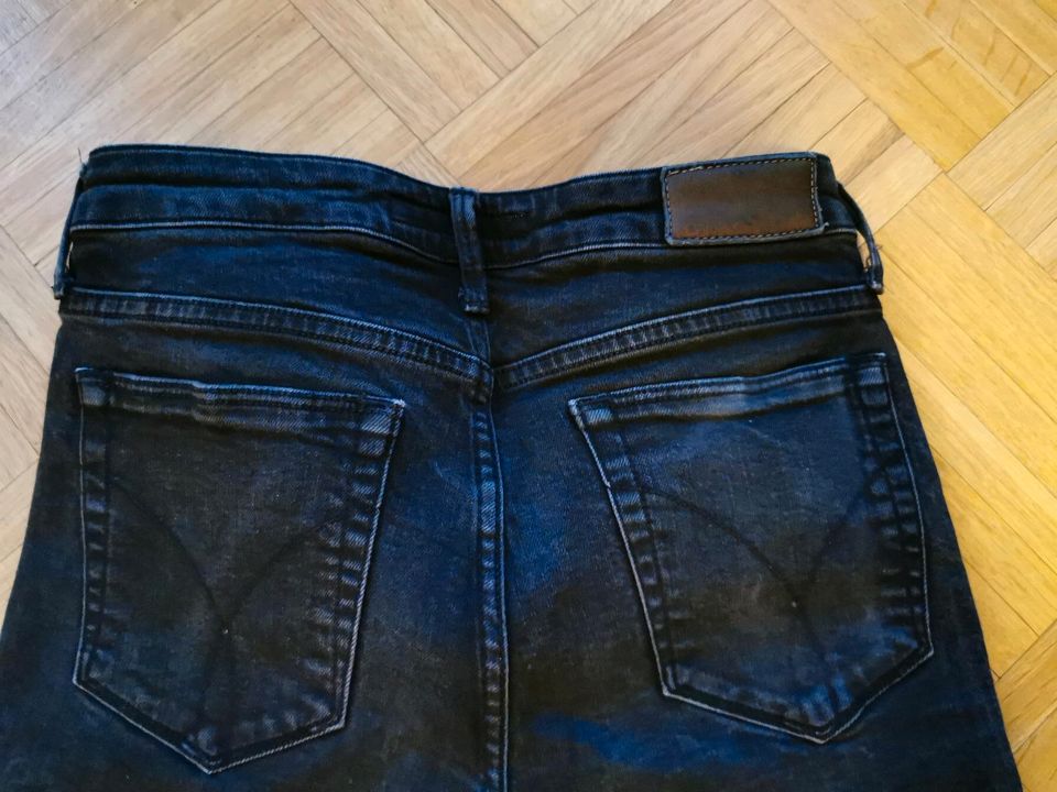 CALVIN KLEIN Jeans W27 L30 Röhrenjeans Skinny schwarz Gr. XS S in Marbach am Neckar