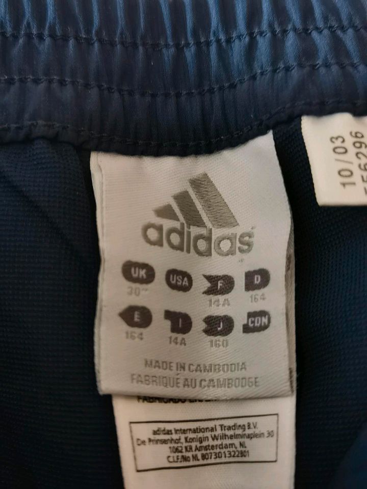 Damen Adidas Hose zu verkaufen in Berlin