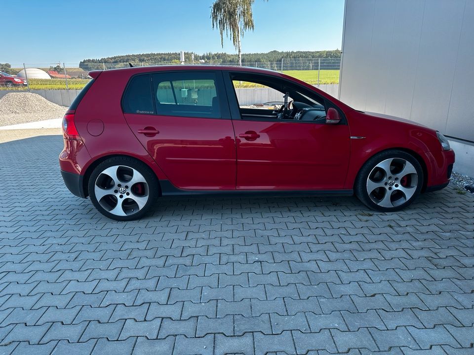 VW Golf 5 GTI /DSG/8fach bereift in Kißlegg