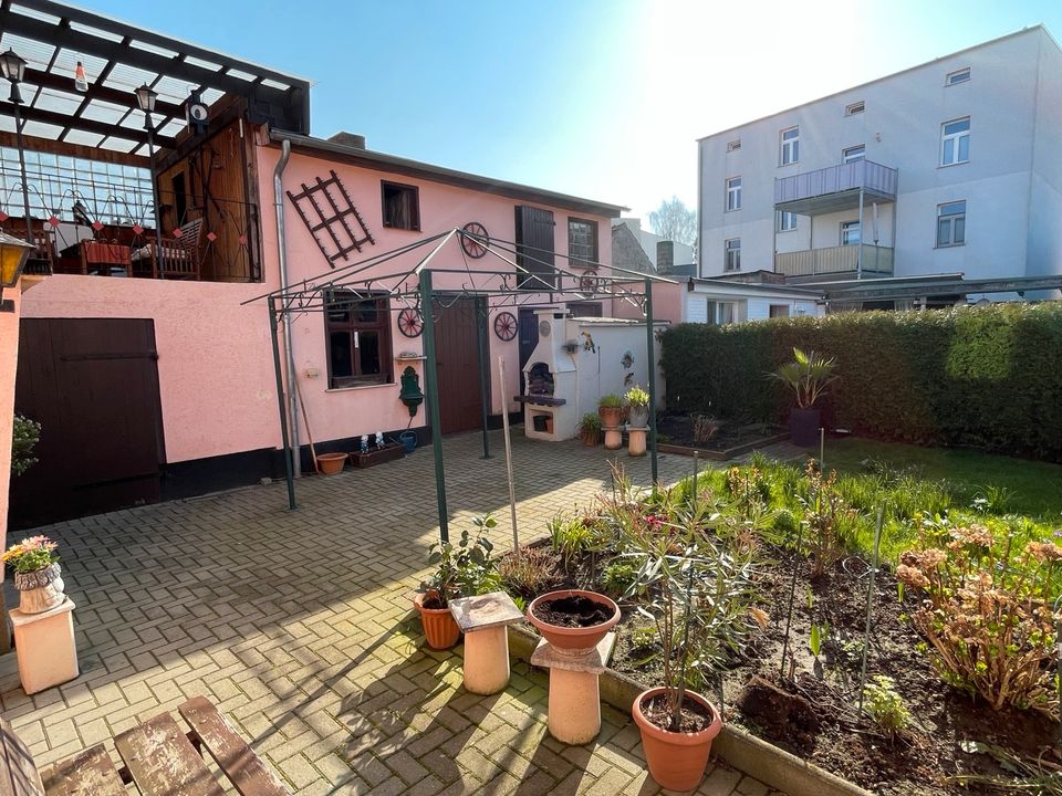 Einfamilienhaus mit Garten, Balkon u. Garage in Alt-Olvenstedt in Magdeburg