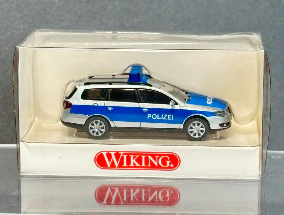 1:87 Wiking POLIZEI VW Passat , VW Touran , VW T5 in Babenhausen