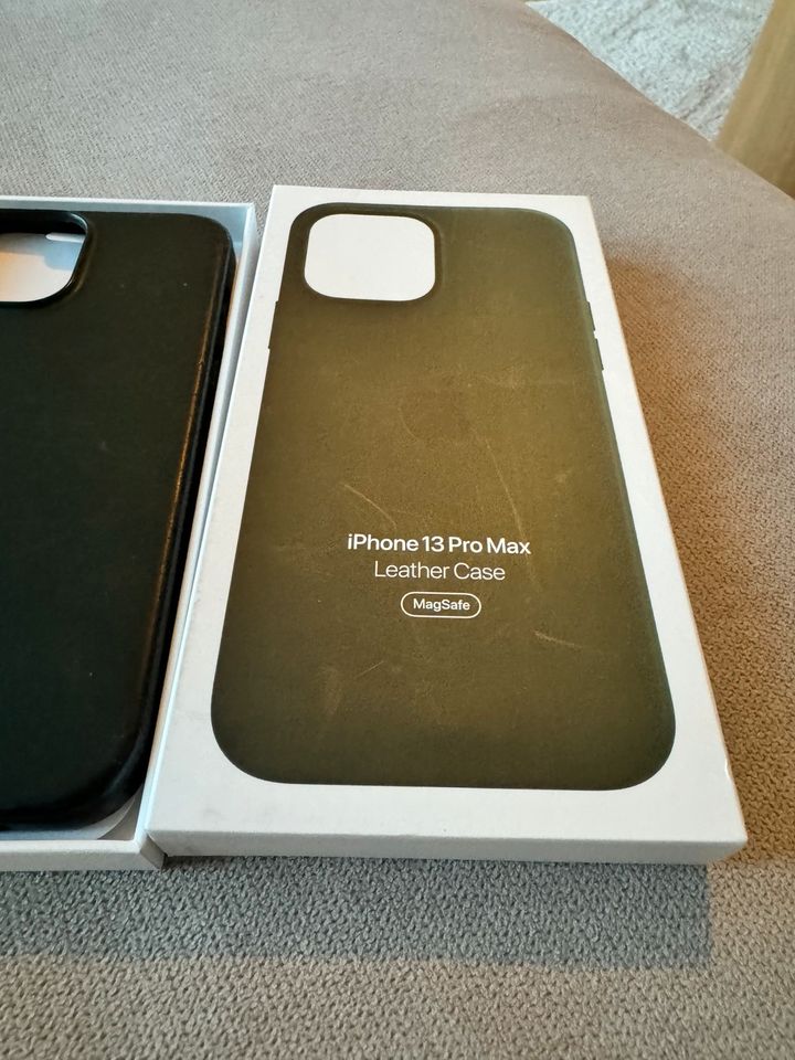 Apple Leder Mag Safe Cover Green IPhone 13 Pro Max in Ludwigsburg