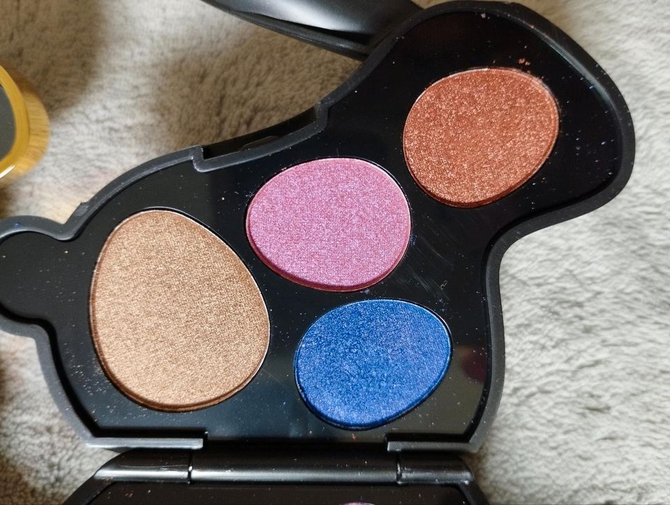 Makeup Revolution Lidschatten Palette Hase in Nandlstadt