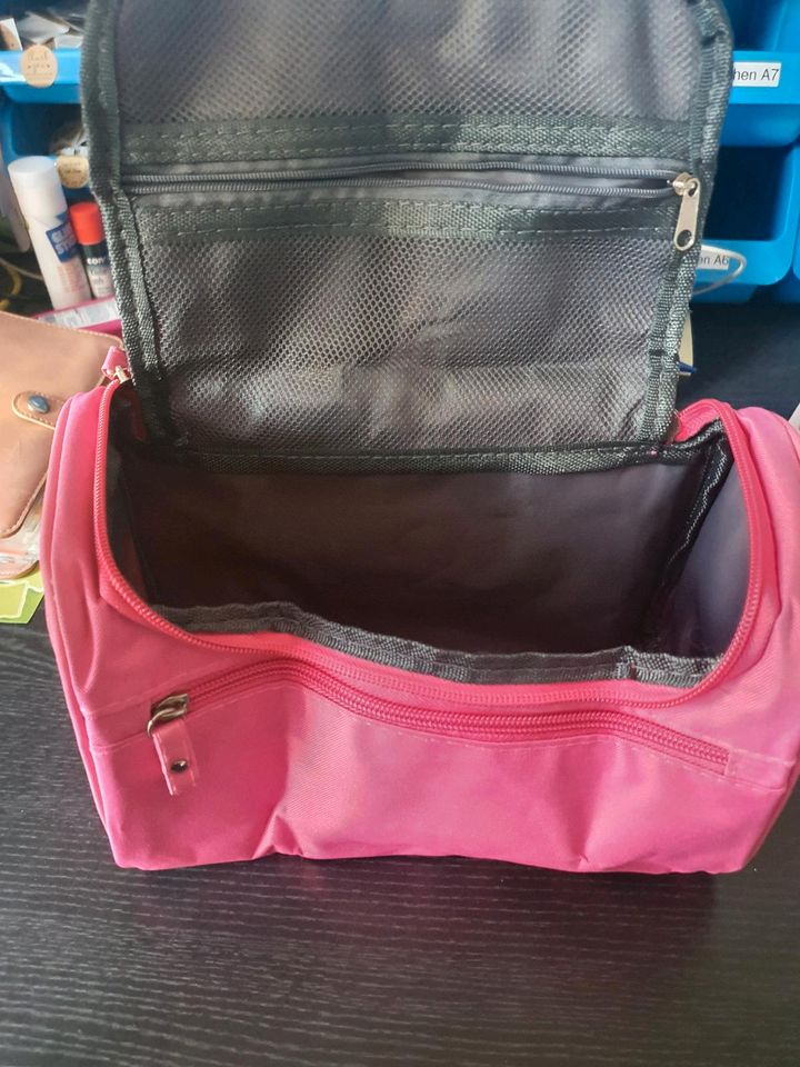 Waschtasche Kosmetiktadche Neu Pink in Leipzig