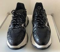 Ovye Sneaker Gr.38 schwarz weiß silber Plateau wie neu Nordrhein-Westfalen - Herford Vorschau