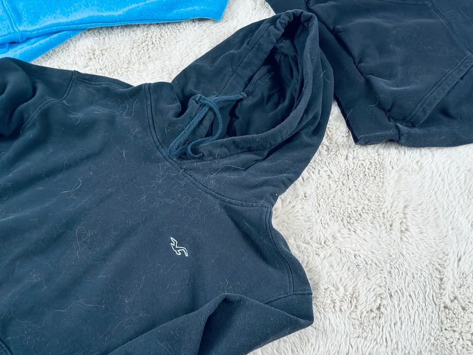 3 Hoodies Pullis XS Hollister in Ahrensfelde